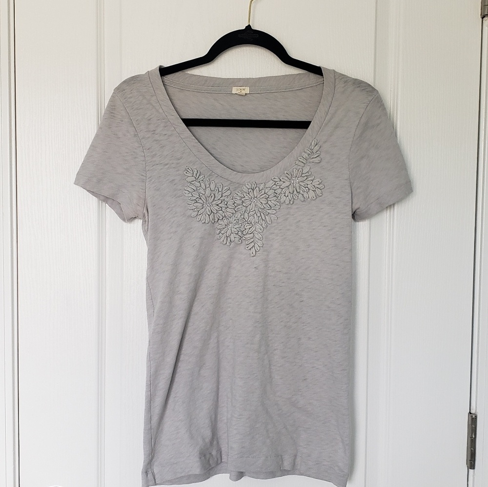 🎈J.CREW grey floral detailed top short sleeve